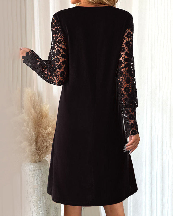 Juliette - Pleated dress with lace details
