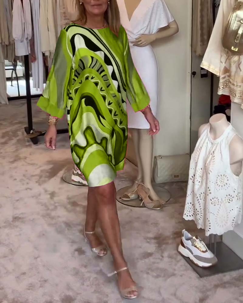 Amara – Elegant round-neck dress