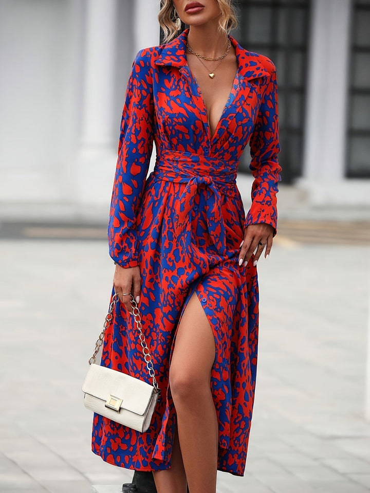 Virella – Elegant Button Dress with Long Sleeves and Allover Print