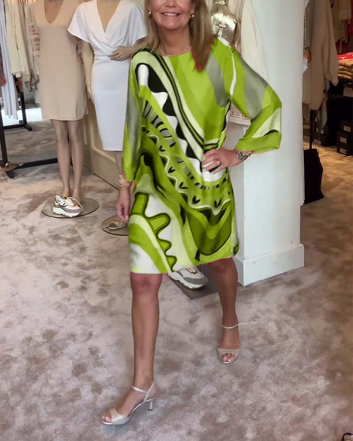 Amara – Elegant round-neck dress