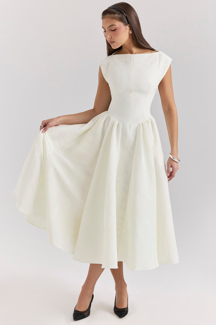 Valenya – Timeless Elegant Dress with Flattering Fit