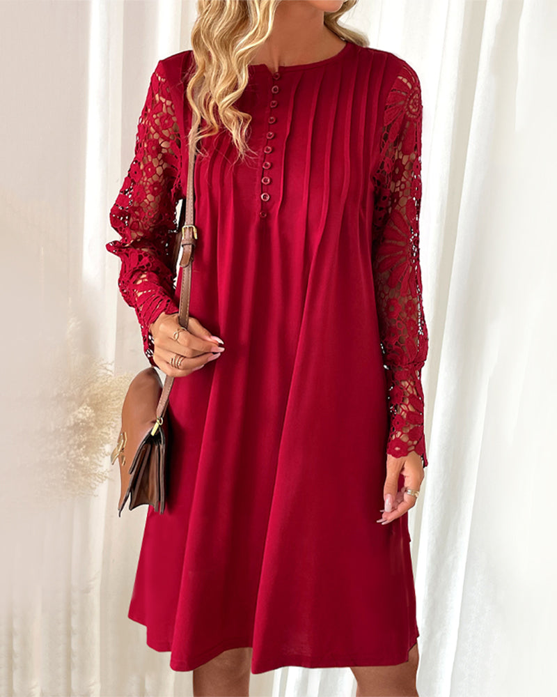 Juliette - Pleated dress with lace details