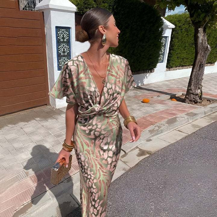 Matilda | Flattering V-neck Dress