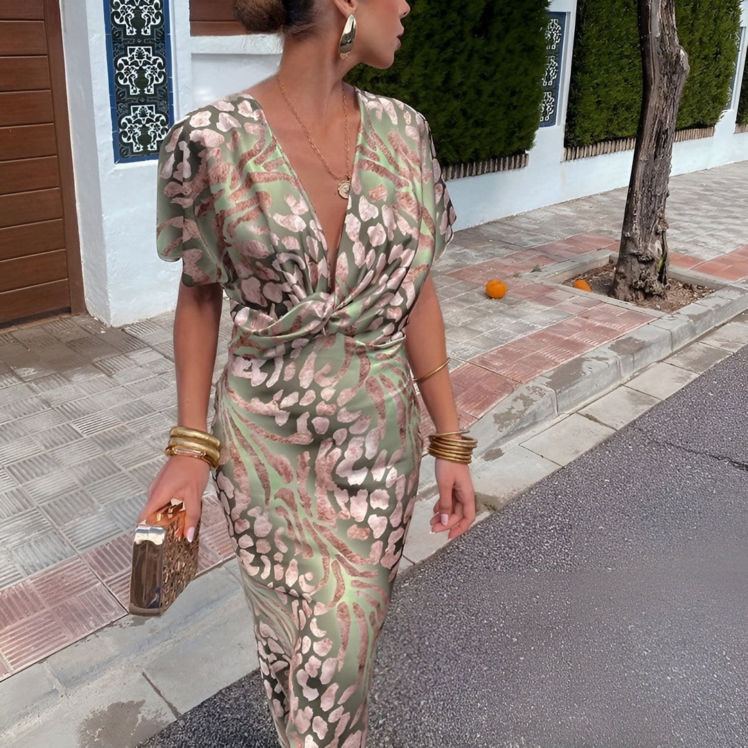 Matilda | Flattering V-neck Dress
