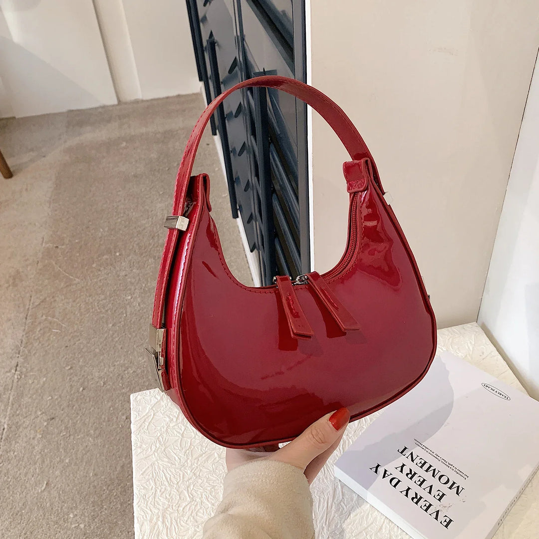 bella™ – vintage half-moon shoulder bag