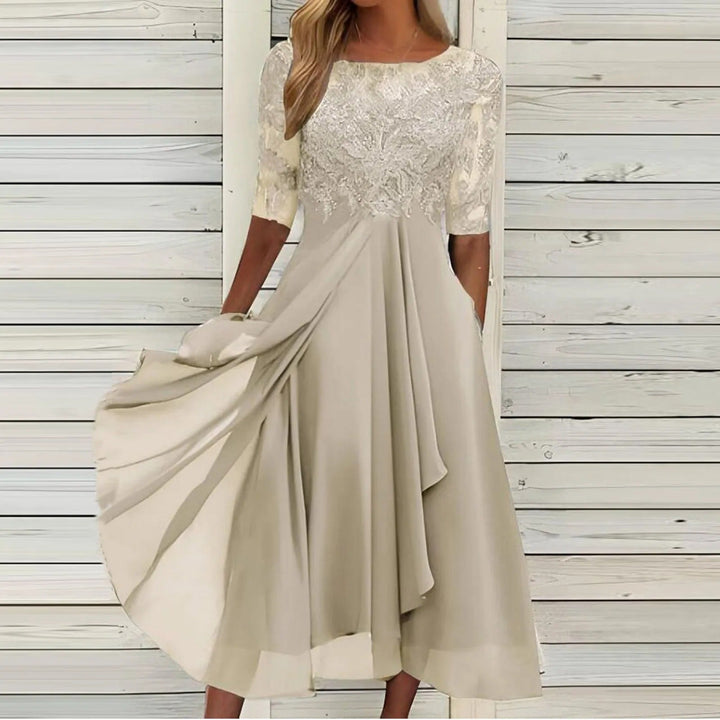 Violet – Elegant Lace Dress